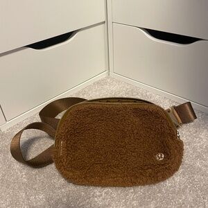 LULU LEMON brown Sherpa belt bag
